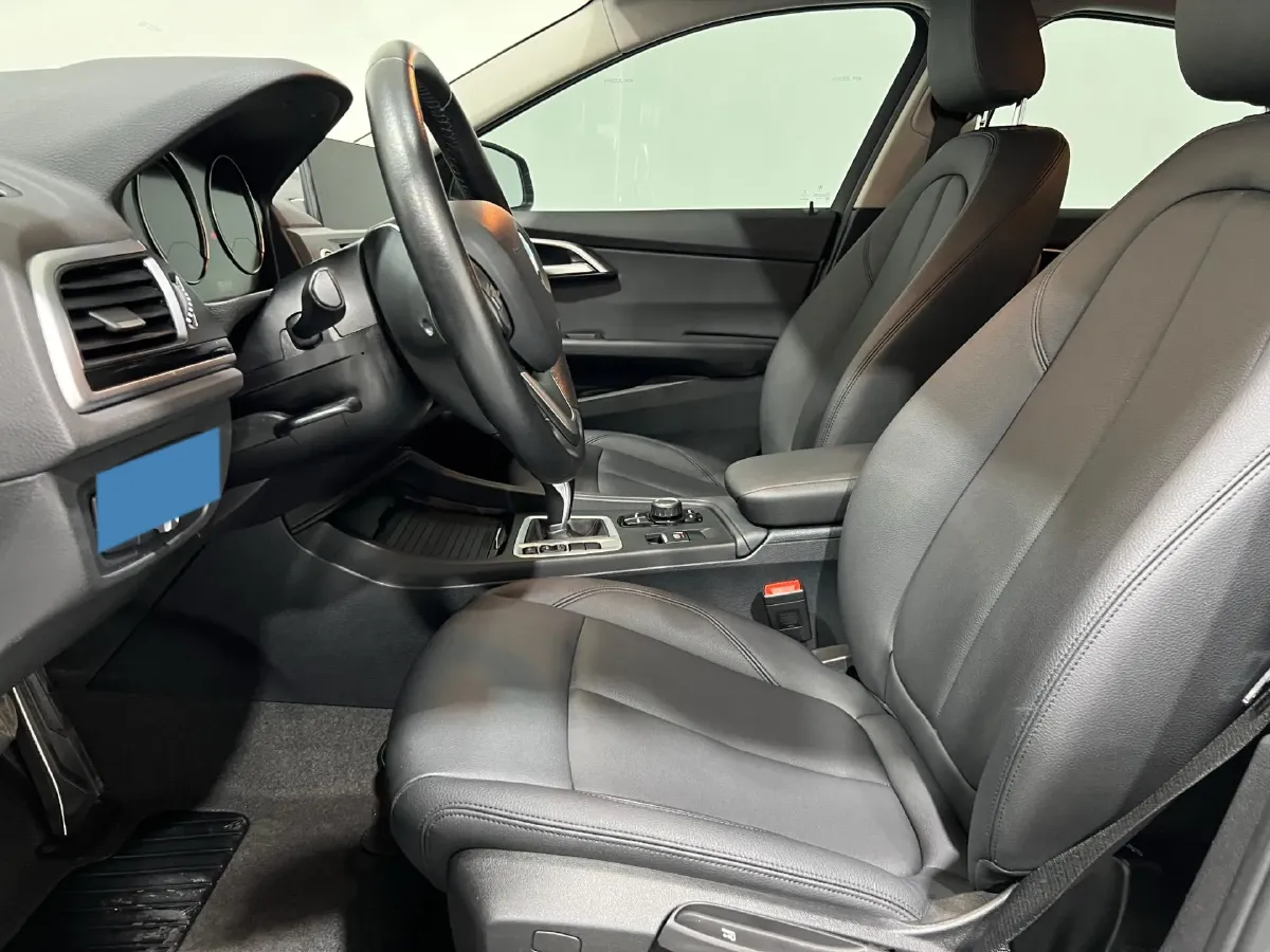 2020 BMW 1 Series 1.5T 140HP L3 7DCT,autocango,china used car exporter,china ev exporter,chinese used car exporter,chinese used ev exporter