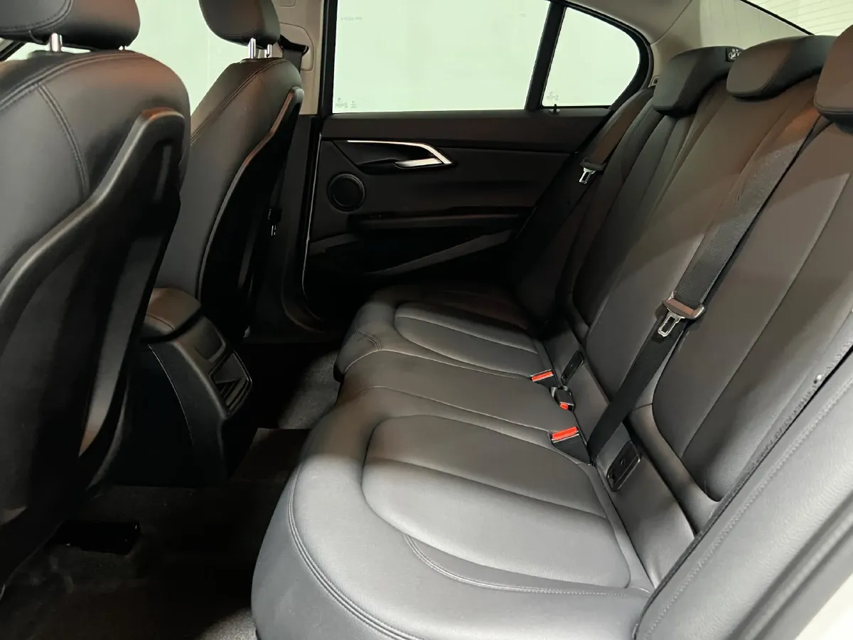 2020 BMW 1 Series 1.5T 140HP L3 7DCT,autocango,china used car exporter,china ev exporter,chinese used car exporter,chinese used ev exporter