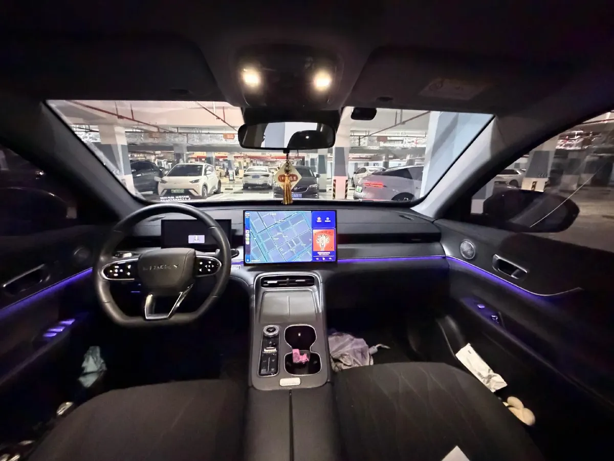 2025 Chery Tiggo 8 Plus 1.6T 197HP L4 7DCT,autocango,china used car exporter,china ev exporter,chinese used car exporter,chinese used ev exporter