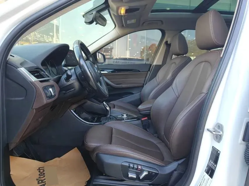 2021 BMW X1 1.5T 140HP L3 7DCT,autocango,china used car exporter,china ev exporter,chinese used car exporter,chinese used ev exporter