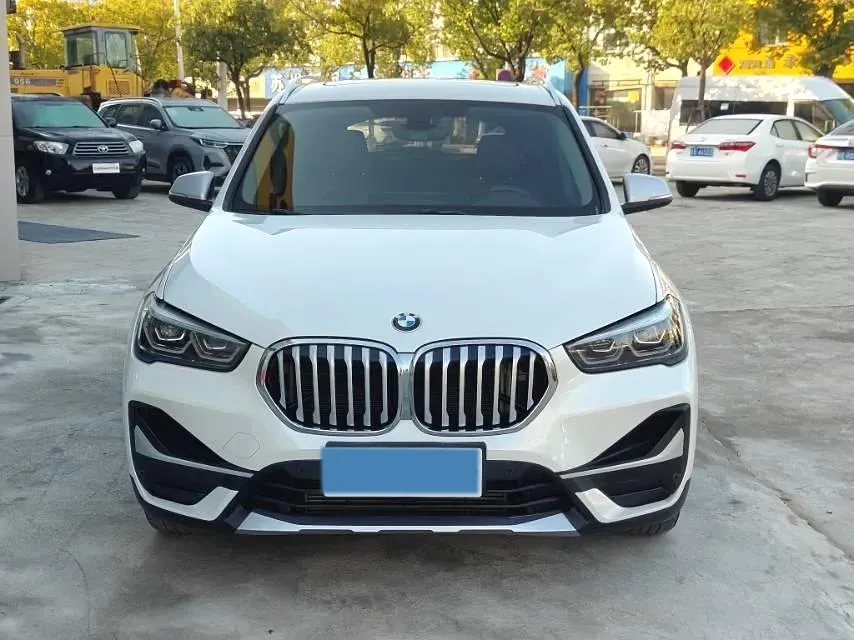 2021 BMW X1 1.5T 140HP L3 7DCT,autocango,china used car exporter,china ev exporter,chinese used car exporter,chinese used ev exporter