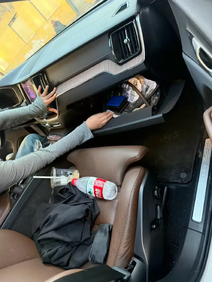 2024 Volvo XC60 2.0T 250HP L4 8AT,autocango,china used car exporter,china ev exporter,chinese used car exporter,chinese used ev exporter