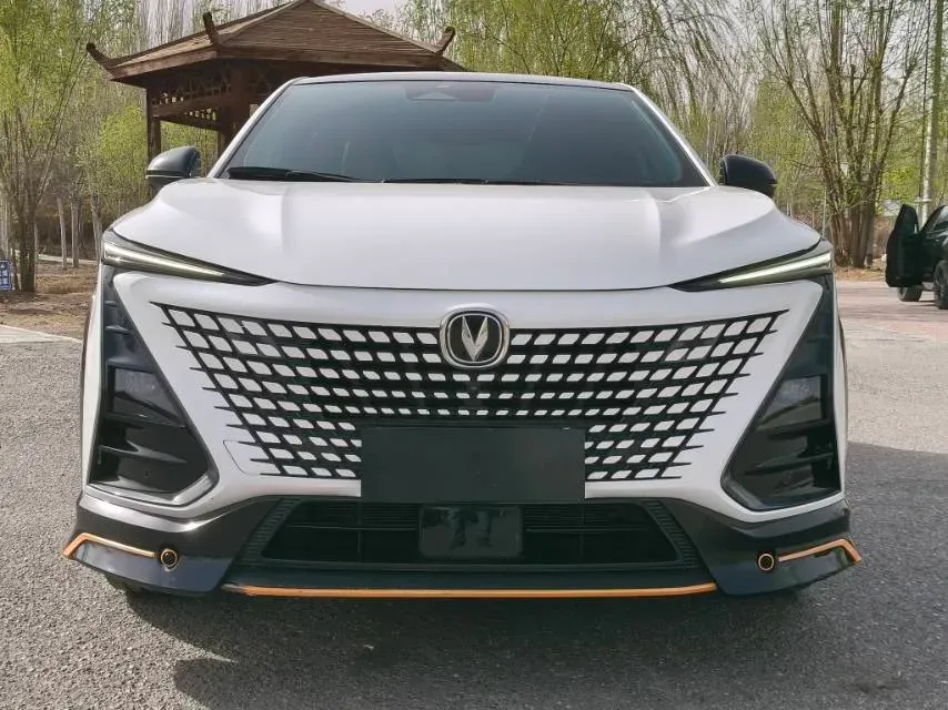 2022 ChangAn UNI-T 1.5T 188HP L4 7DCT,autocango,china used car exporter,china ev exporter,chinese used car exporter,chinese used ev exporter