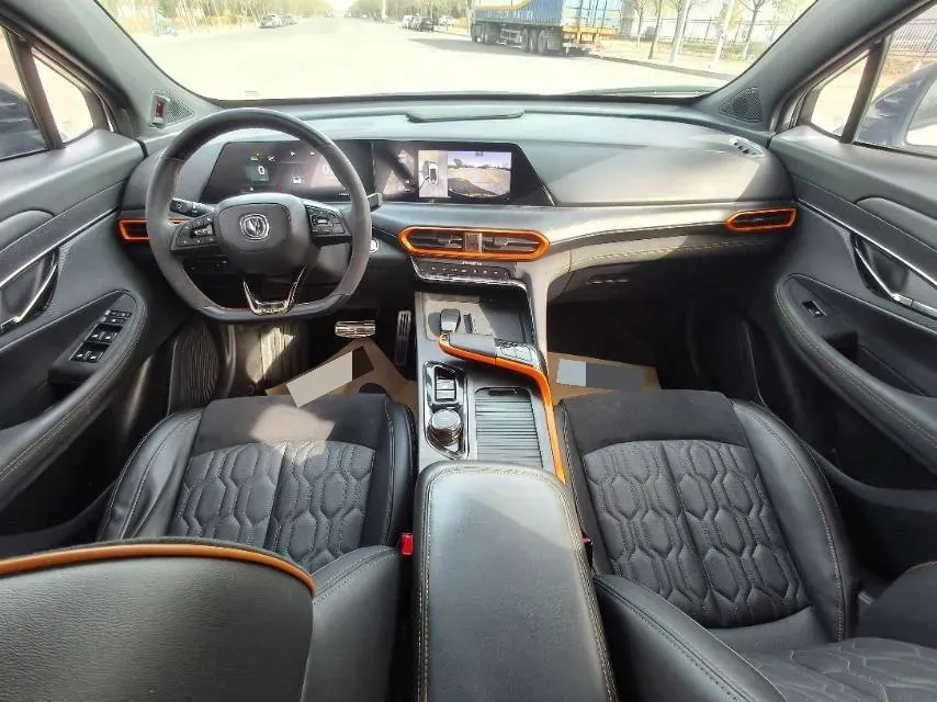 2022 ChangAn UNI-T 1.5T 188HP L4 7DCT,autocango,china used car exporter,china ev exporter,chinese used car exporter,chinese used ev exporter