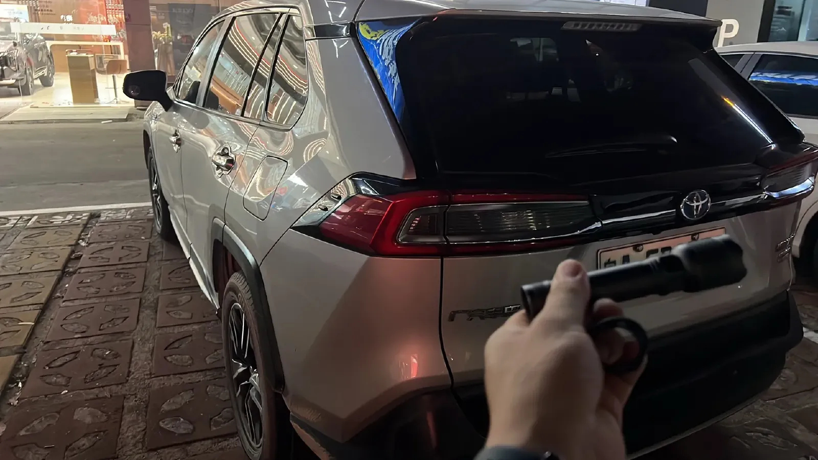 2021 Toyota Wildlander 2.5L 180HP L4 E-CVT PHEV 15.984KWH,autocango,china used car exporter,china ev exporter,chinese used car exporter,chinese used ev exporter