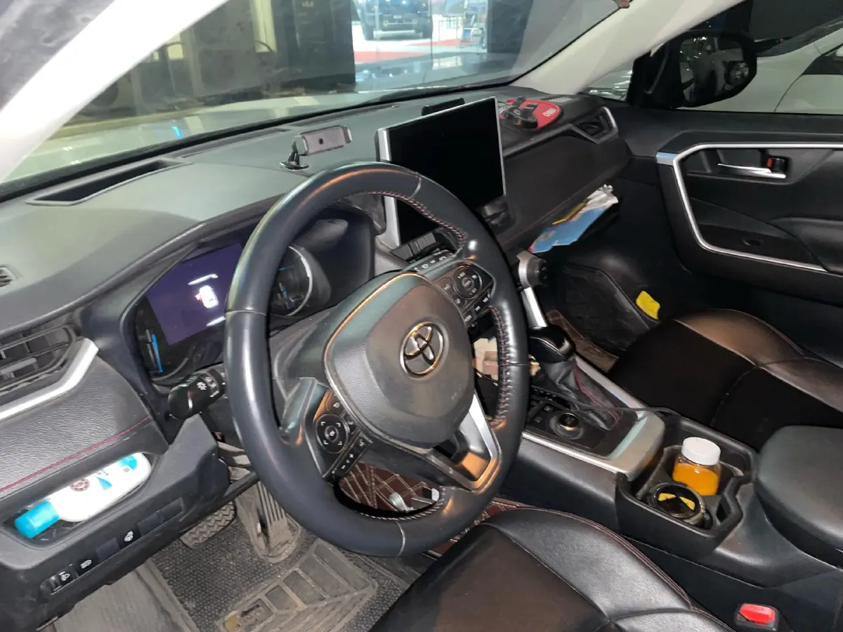 2021 Toyota Wildlander 2.5L 180HP L4 E-CVT PHEV 15.984KWH,autocango,china used car exporter,china ev exporter,chinese used car exporter,chinese used ev exporter