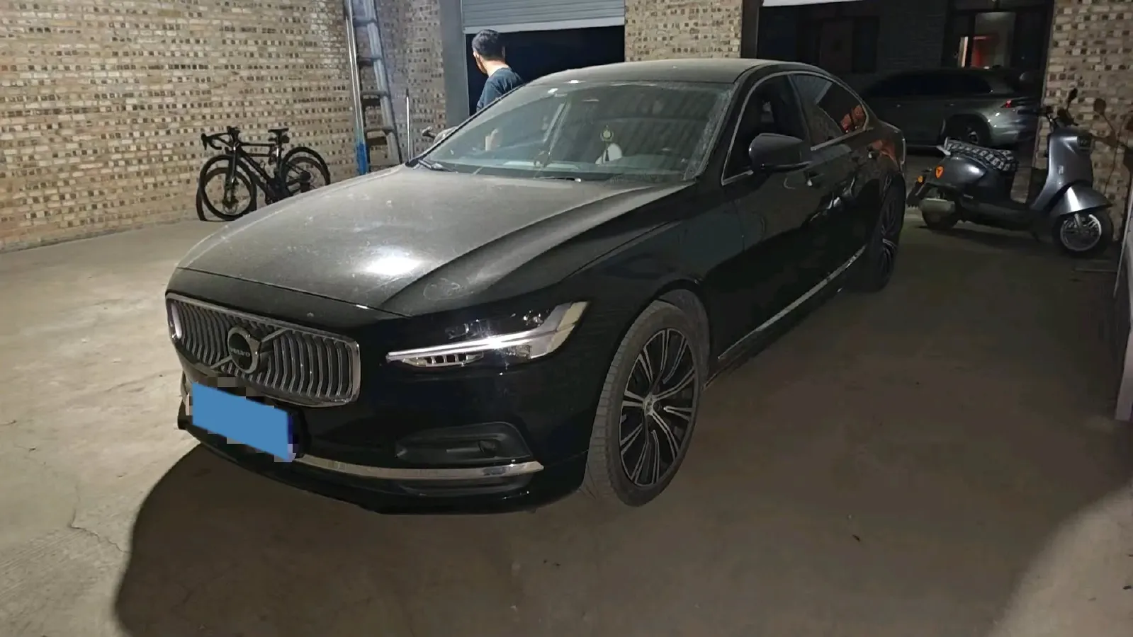 2022 Volvo S90 2.0T 250HP L4 8AT,autocango,china used car exporter,china ev exporter,chinese used car exporter,chinese used ev exporter