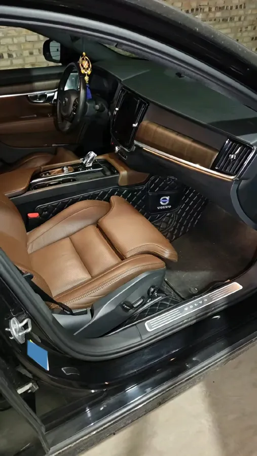 2022 Volvo S90 2.0T 250HP L4 8AT,autocango,china used car exporter,china ev exporter,chinese used car exporter,chinese used ev exporter