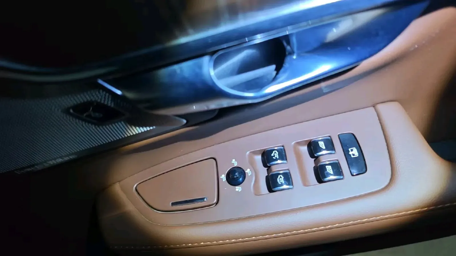 2022 Volvo S90 2.0T 250HP L4 8AT,autocango,china used car exporter,china ev exporter,chinese used car exporter,chinese used ev exporter