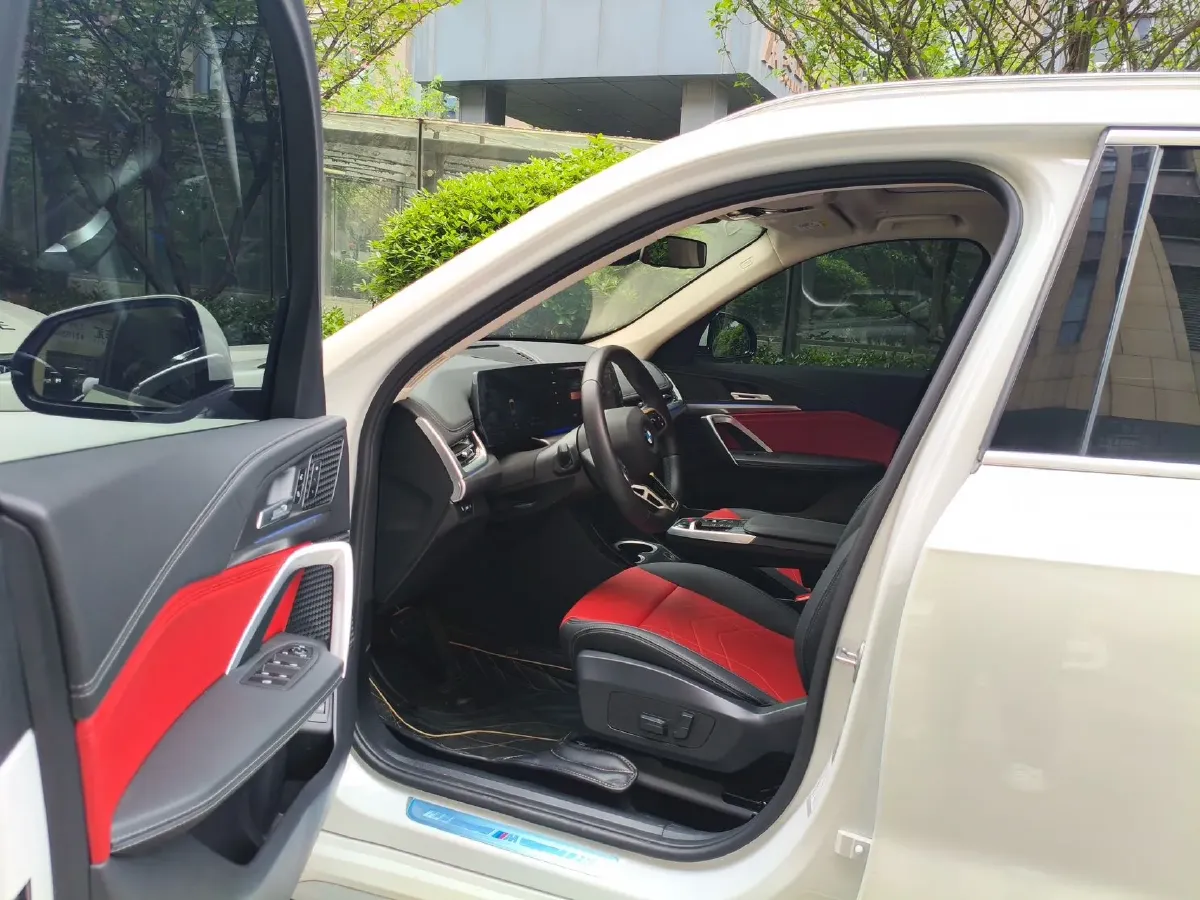 2024 BMW X1 2.0T 204HP L4 7DCT,autocango,china used car exporter,china ev exporter,chinese used car exporter,chinese used ev exporter