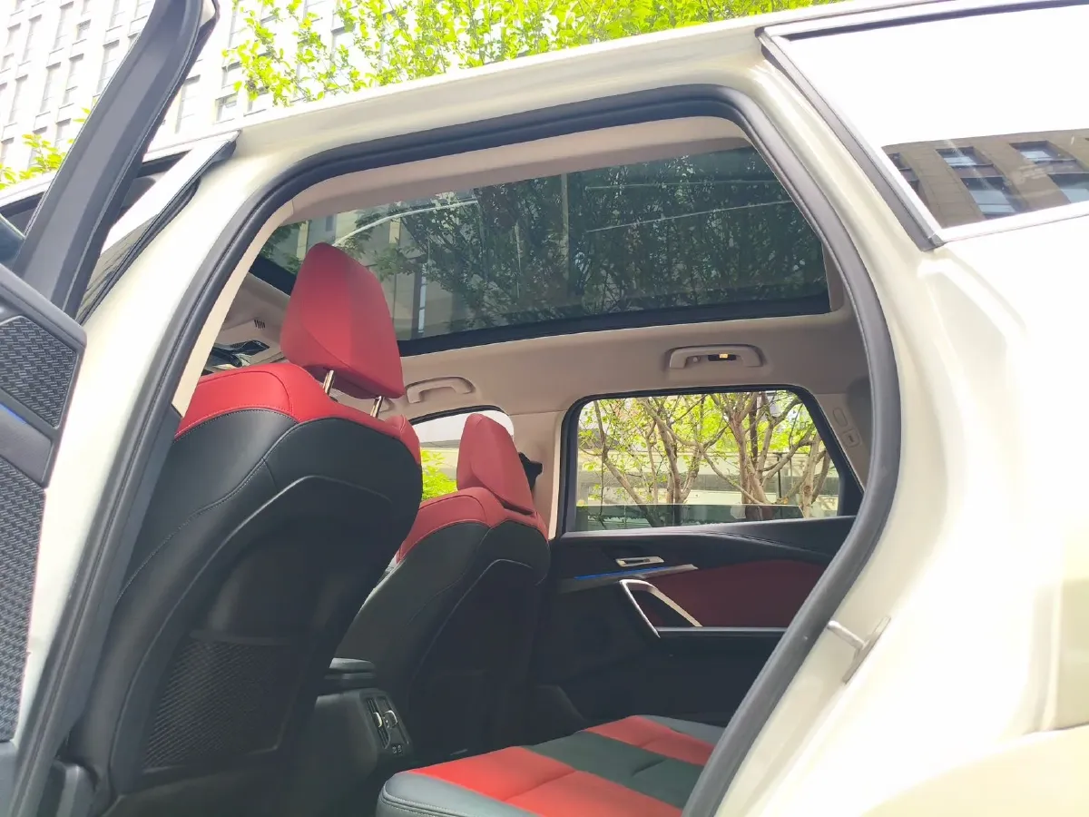 2024 BMW X1 2.0T 204HP L4 7DCT,autocango,china used car exporter,china ev exporter,chinese used car exporter,chinese used ev exporter