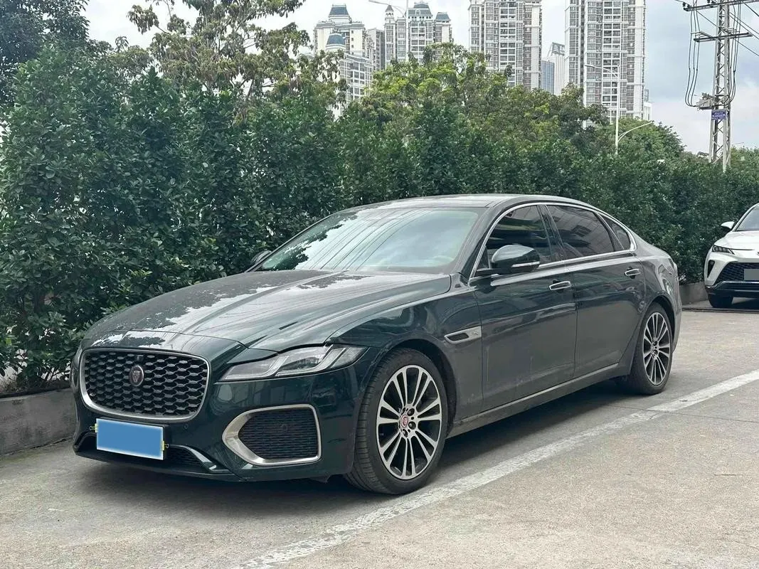 2021 Jaguar XFL 2.0T 250HP L4 8AT,autocango,china used car exporter,china ev exporter,chinese used car exporter,chinese used ev exporter