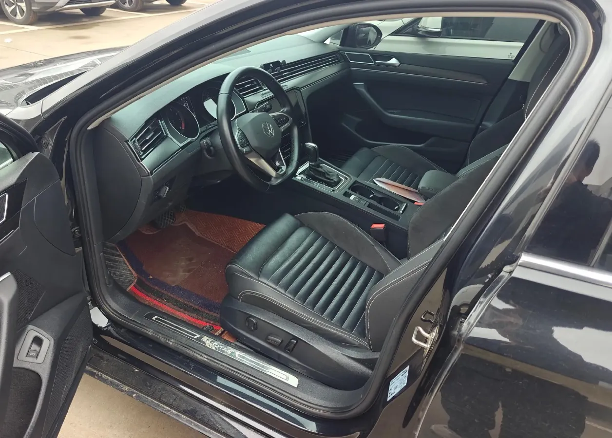 2020 Volkswagen Magotan 2.0T 186HP L4 7DCT,autocango,china used car exporter,china ev exporter,chinese used car exporter,chinese used ev exporter