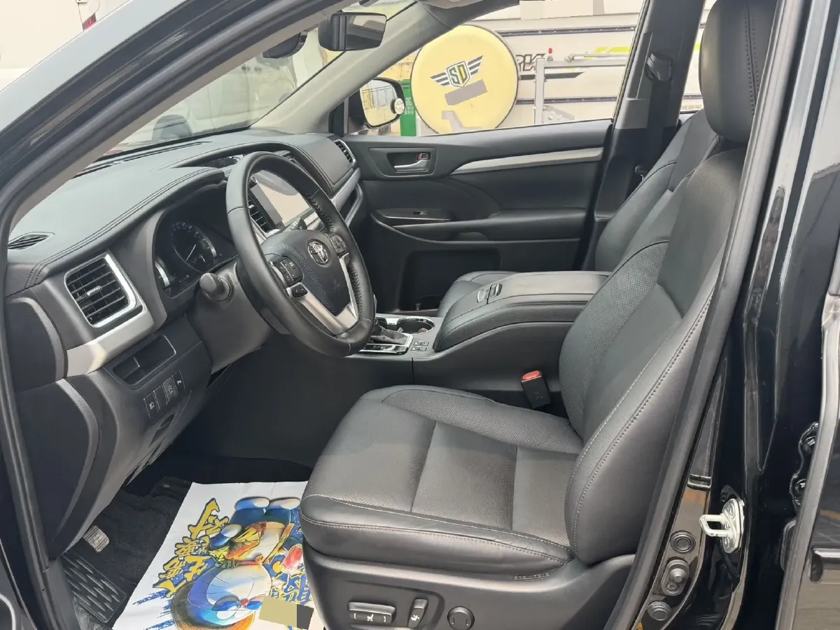 2020 Toyota Highlander 2.0T 220HP L4 6AT,autocango,china used car exporter,china ev exporter,chinese used car exporter,chinese used ev exporter