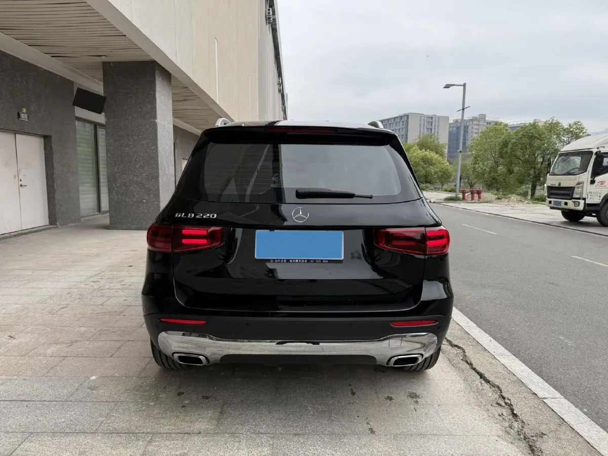 2025 Mercedes-Benz GLB Class 2.0T 190HP L4 8DCT,autocango,china used car exporter,china ev exporter,chinese used car exporter,chinese used ev exporter