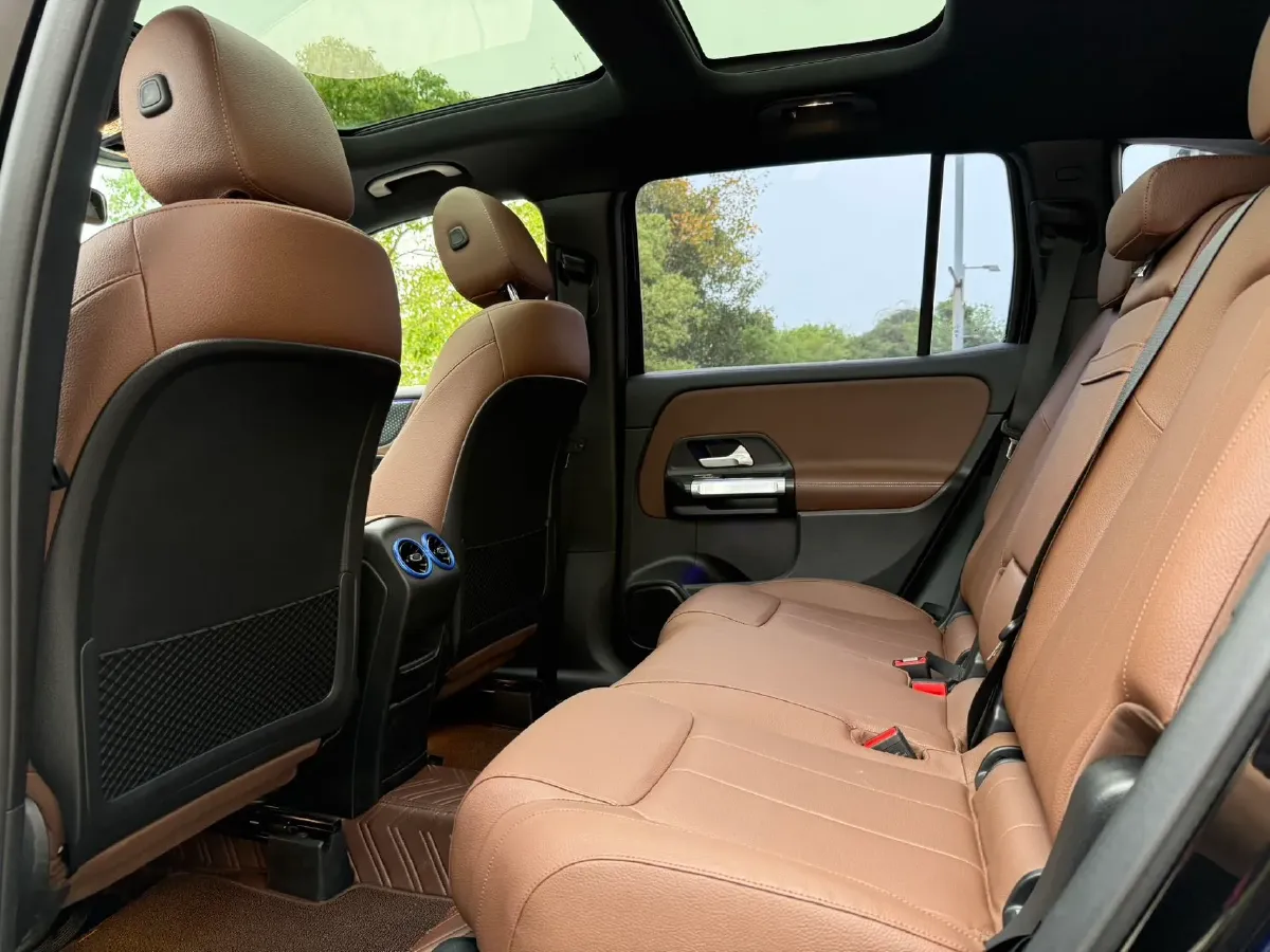 2025 Mercedes-Benz GLB Class 2.0T 190HP L4 8DCT,autocango,china used car exporter,china ev exporter,chinese used car exporter,chinese used ev exporter