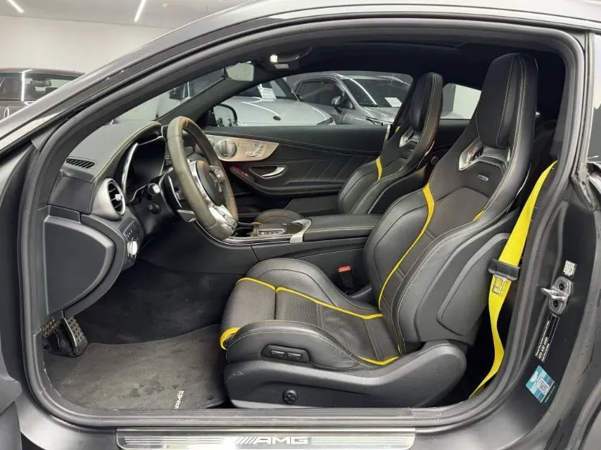 2021 Mercedes-Benz C AMG 4.0T 476HP V8 9AT,autocango,china used car exporter,china ev exporter,chinese used car exporter,chinese used ev exporter