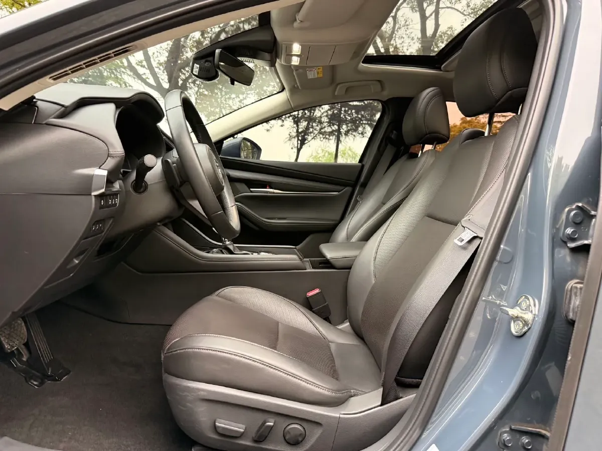 2023 Mazda 3 Axela 2.0L 158HP L4 6AT,autocango,china used car exporter,china ev exporter,chinese used car exporter,chinese used ev exporter