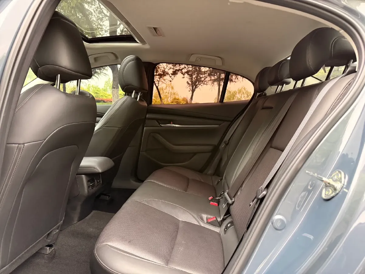 2023 Mazda 3 Axela 2.0L 158HP L4 6AT,autocango,china used car exporter,china ev exporter,chinese used car exporter,chinese used ev exporter