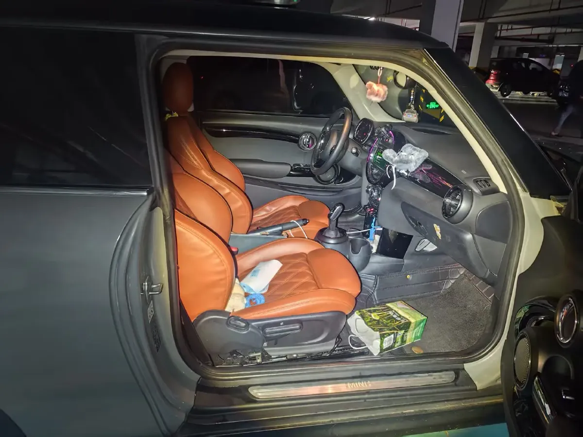 2021 MINI MINI 1.5T 136HP L3 7DCT,autocango,china used car exporter,china ev exporter,chinese used car exporter,chinese used ev exporter