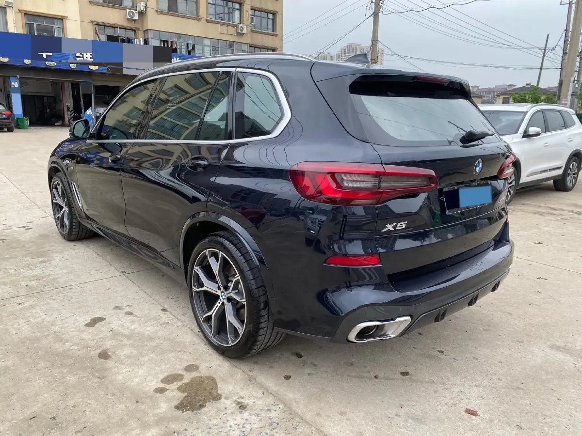 2022 BMW X5 3.0T 333HP L6 8AT,autocango,china used car exporter,china ev exporter,chinese used car exporter,chinese used ev exporter