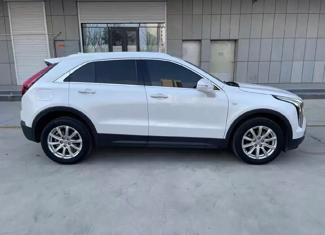 2022 Cadillac XT4 2.0T 237HP L4 9AT,autocango,china used car exporter,china ev exporter,chinese used car exporter,chinese used ev exporter