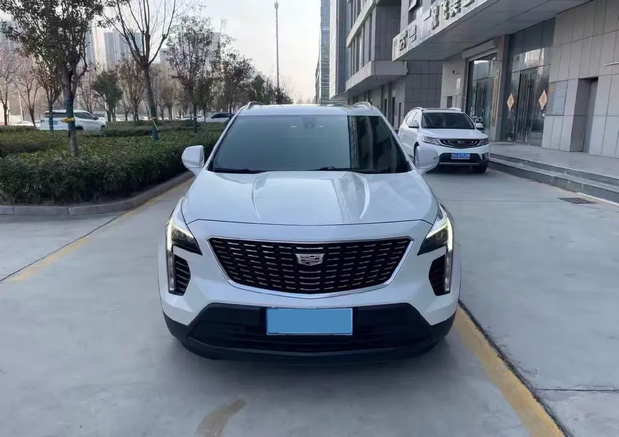 2022 Cadillac XT4 2.0T 237HP L4 9AT,autocango,china used car exporter,china ev exporter,chinese used car exporter,chinese used ev exporter
