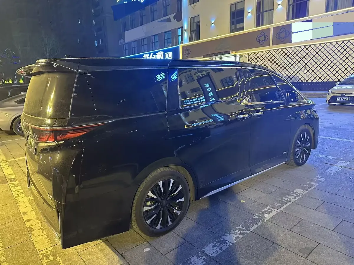 2024 Toyota Vellfire 2.5L 190HP L4 E-CVT Hybrid,autocango,china used car exporter,china ev exporter,chinese used car exporter,chinese used ev exporter