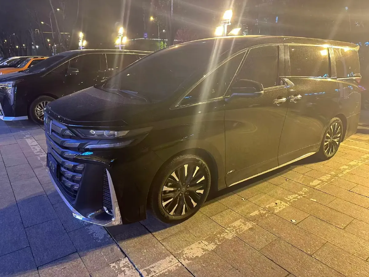 2024 Toyota Vellfire 2.5L 190HP L4 E-CVT Hybrid,autocango,china used car exporter,china ev exporter,chinese used car exporter,chinese used ev exporter