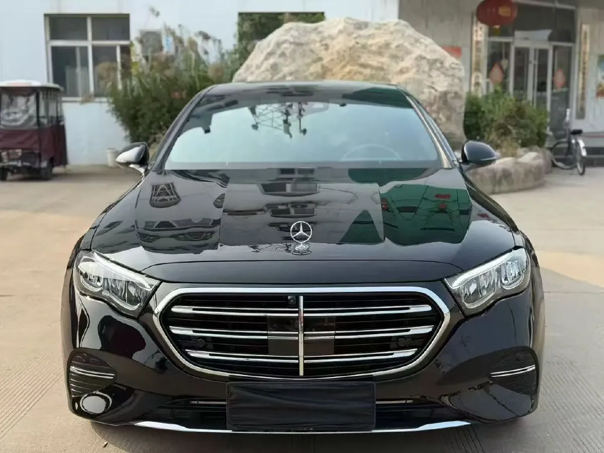 2024 Mercedes-Benz E Class 2.0T 204HP L4 9AT PHEV 25.4KWH,autocango,china used car exporter,china ev exporter,chinese used car exporter,chinese used ev exporter