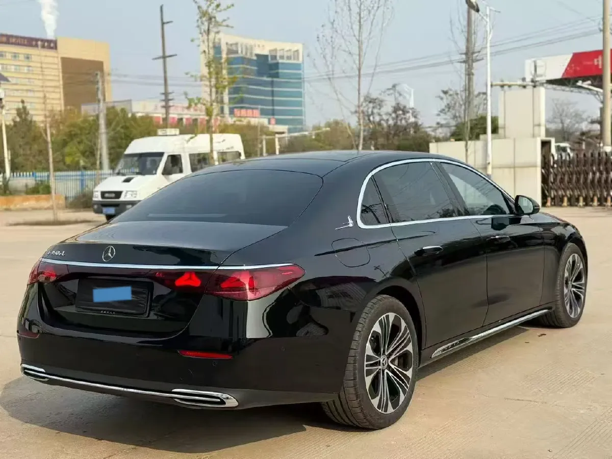 2024 Mercedes-Benz E Class 2.0T 204HP L4 9AT PHEV 25.4KWH,autocango,china used car exporter,china ev exporter,chinese used car exporter,chinese used ev exporter
