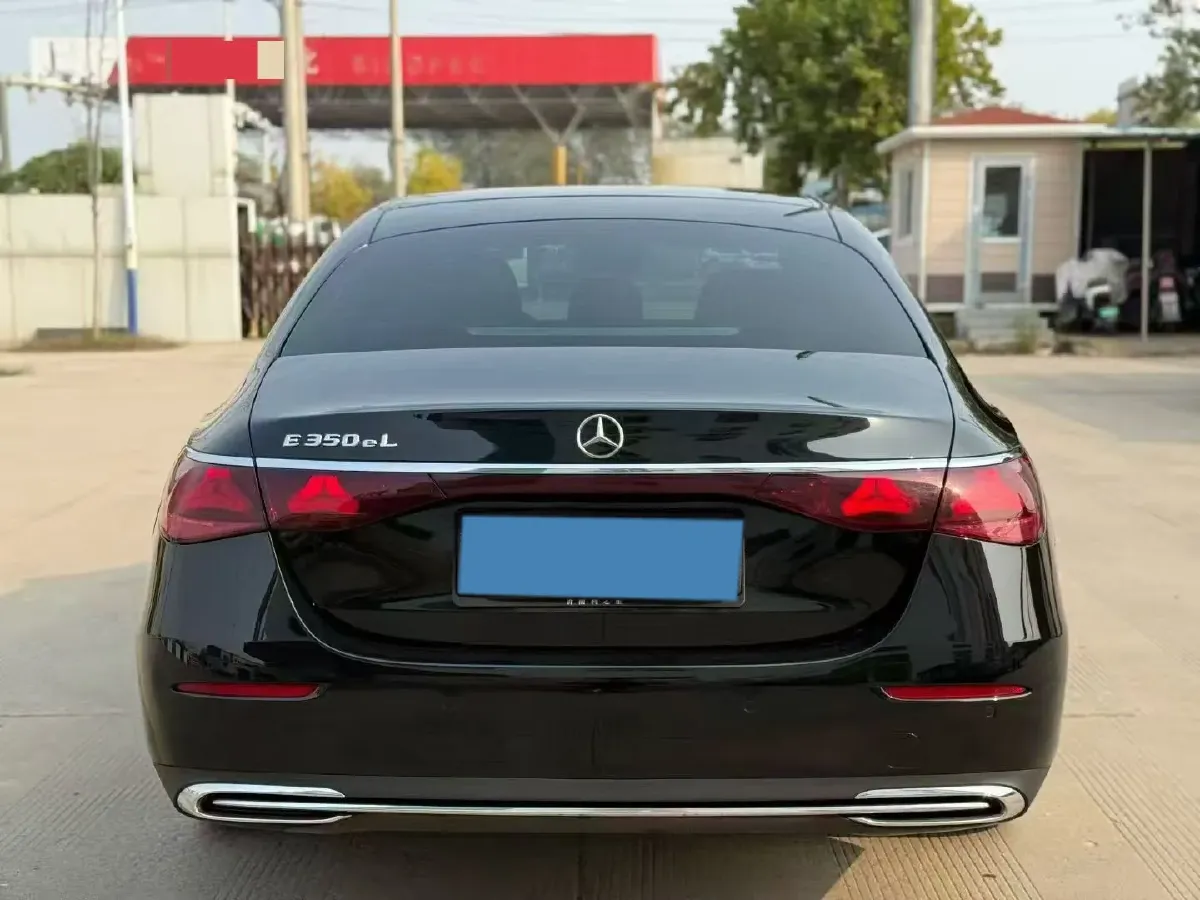 2024 Mercedes-Benz E Class 2.0T 204HP L4 9AT PHEV 25.4KWH,autocango,china used car exporter,china ev exporter,chinese used car exporter,chinese used ev exporter