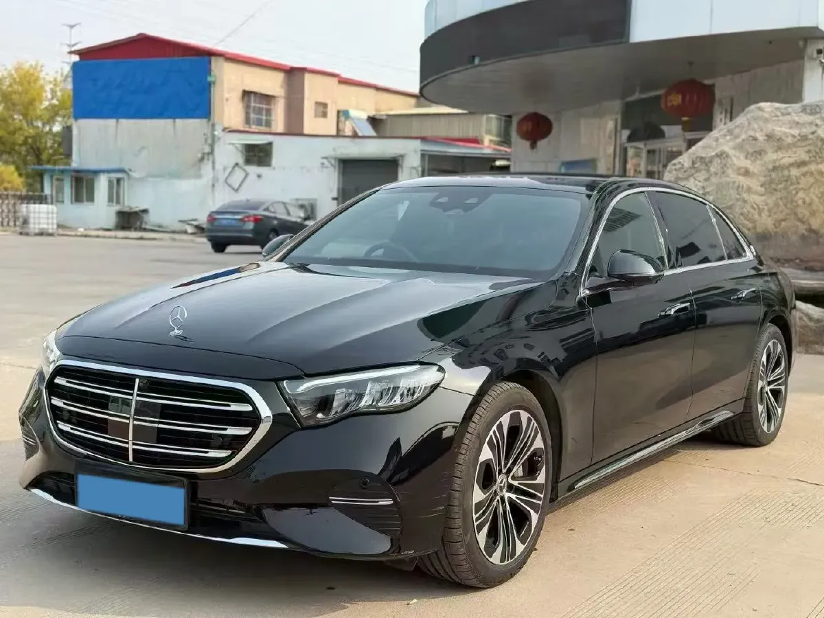 2024 Mercedes-Benz E Class 2.0T 204HP L4 9AT PHEV 25.4KWH,autocango,china used car exporter,china ev exporter,chinese used car exporter,chinese used ev exporter
