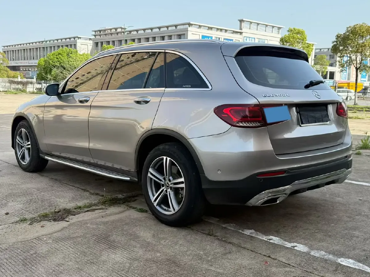 2021 Mercedes-Benz GLC Class 2.0T 197HP L4 9AT,autocango,china used car exporter,china ev exporter,chinese used car exporter,chinese used ev exporter
