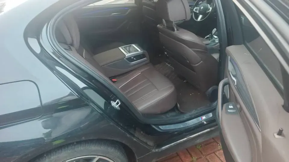 2021 BMW 5 Series 2.0T 252HP L4 8AT,autocango,china used car exporter,china ev exporter,chinese used car exporter,chinese used ev exporter