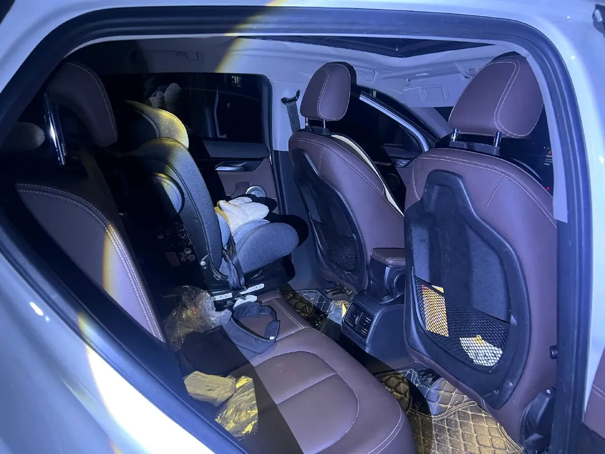 2021 BMW X2 2.0T 192HP L4 7DCT,autocango,china used car exporter,china ev exporter,chinese used car exporter,chinese used ev exporter