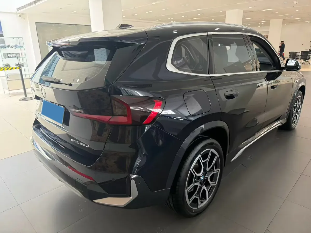 2025 BMW X3 2.0T 258HP L4 8AT,autocango,china used car exporter,china ev exporter,chinese used car exporter,chinese used ev exporter