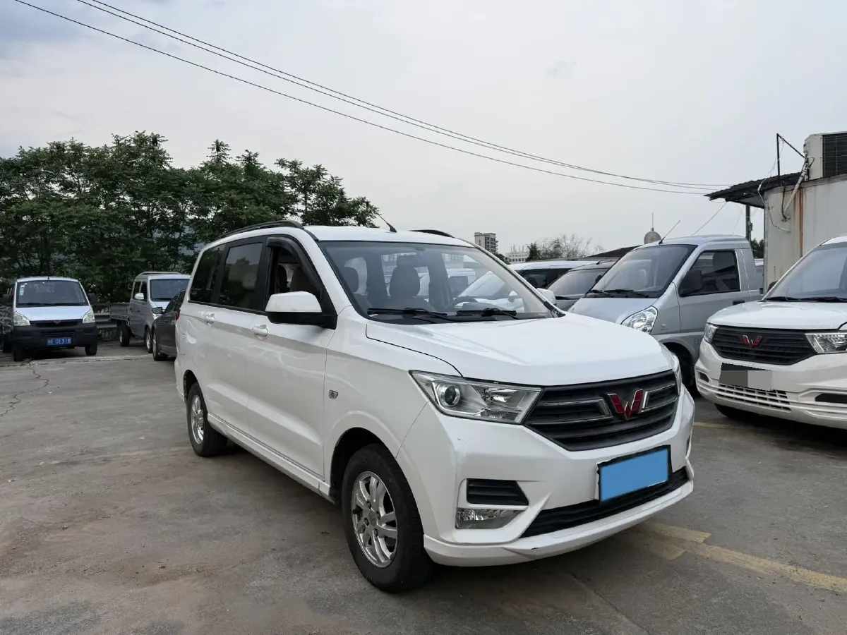 2019 WuLing HongGuang 1.5L 99HP L4 6MT,autocango,china used car exporter,china ev exporter,chinese used car exporter,chinese used ev exporter
