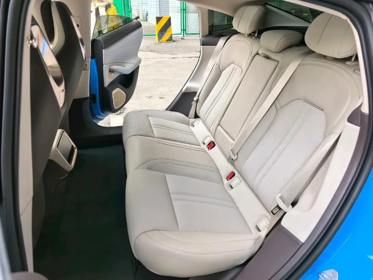 2026 Avatr 07 1.5T 156HP L4 REEV,autocango,china used car exporter,china ev exporter,chinese used car exporter,chinese used ev exporter