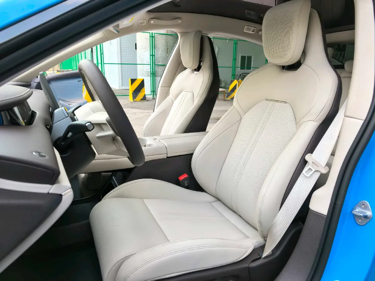 2026 Avatr 07 1.5T 156HP L4 REEV,autocango,china used car exporter,china ev exporter,chinese used car exporter,chinese used ev exporter