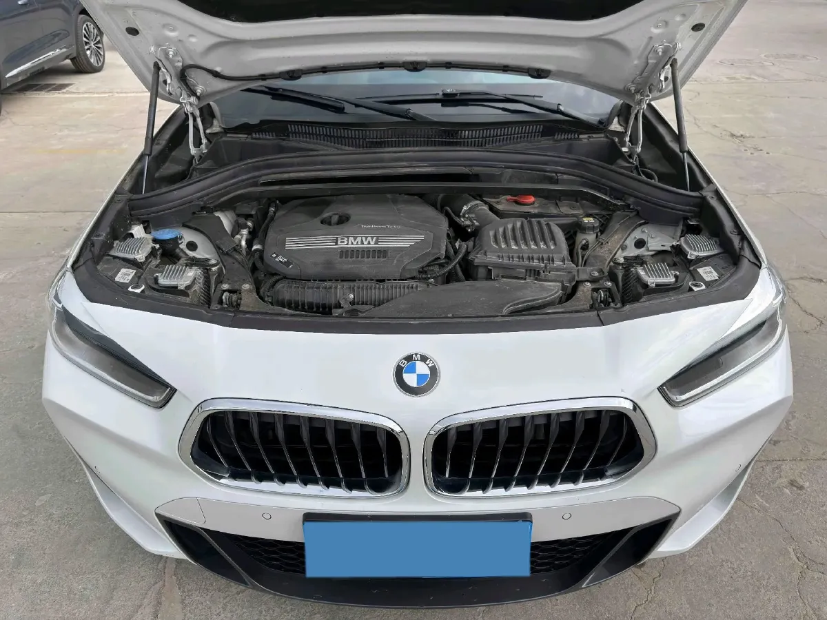 2021 BMW X2 2.0T 192HP L4 7DCT,autocango,china used car exporter,china ev exporter,chinese used car exporter,chinese used ev exporter