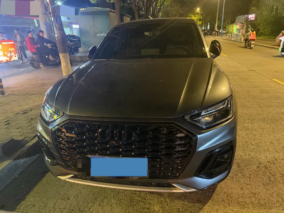 2024 Audi Q5L Sportback 2.0T 190HP L4 7DCT,autocango,china used car exporter,china ev exporter,chinese used car exporter,chinese used ev exporter
