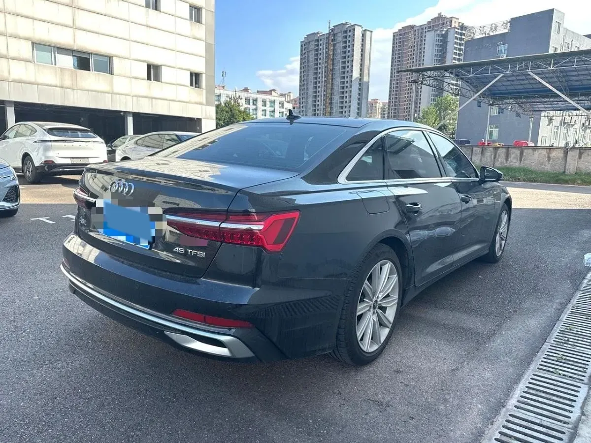 2024 Audi A6L 2.0T 245HP L4 7DCT,autocango,china used car exporter,china ev exporter,chinese used car exporter,chinese used ev exporter
