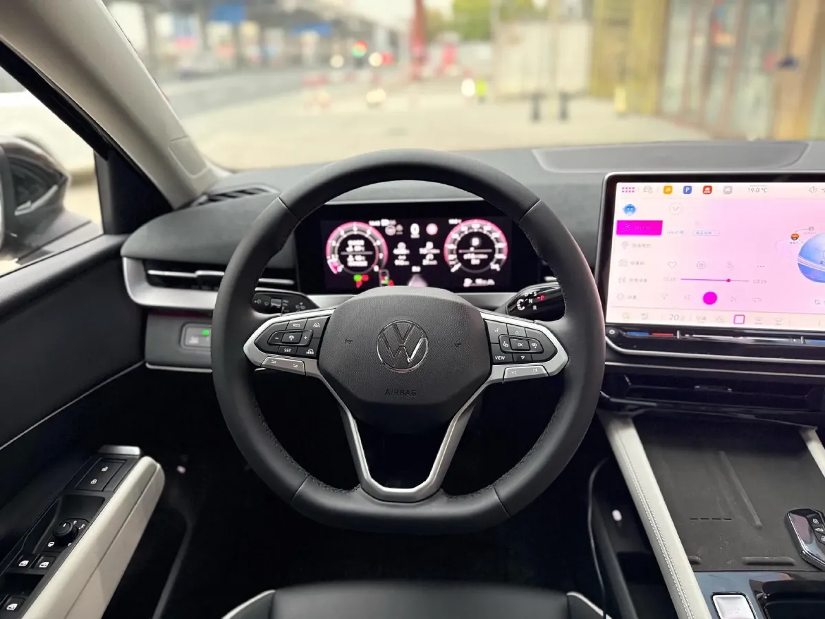 2026 Volkswagen Sagitar 1.5T 160HP L4 7DCT,autocango,china used car exporter,china ev exporter,chinese used car exporter,chinese used ev exporter