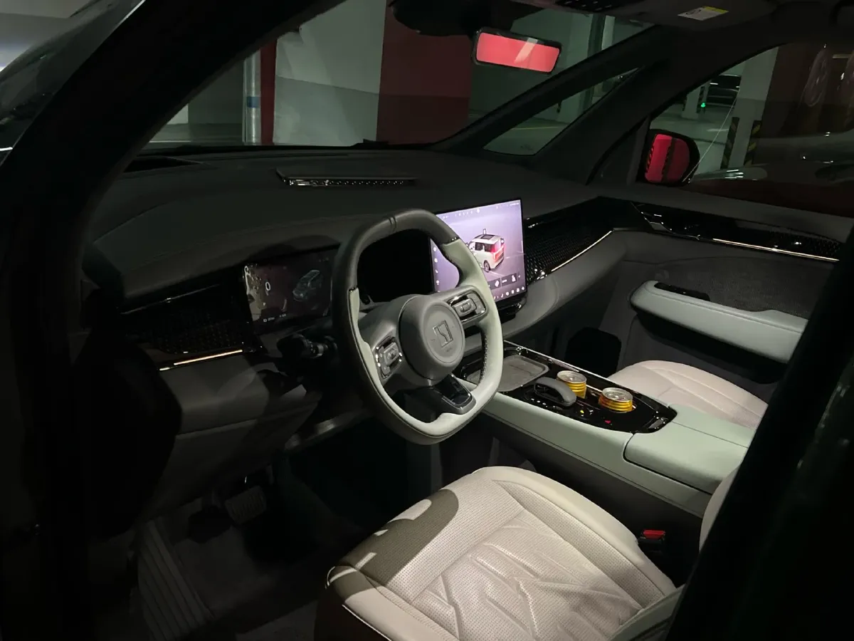 2024 Zeekr 009 BEV 108KWH,autocango,china used car exporter,china ev exporter,chinese used car exporter,chinese used ev exporter