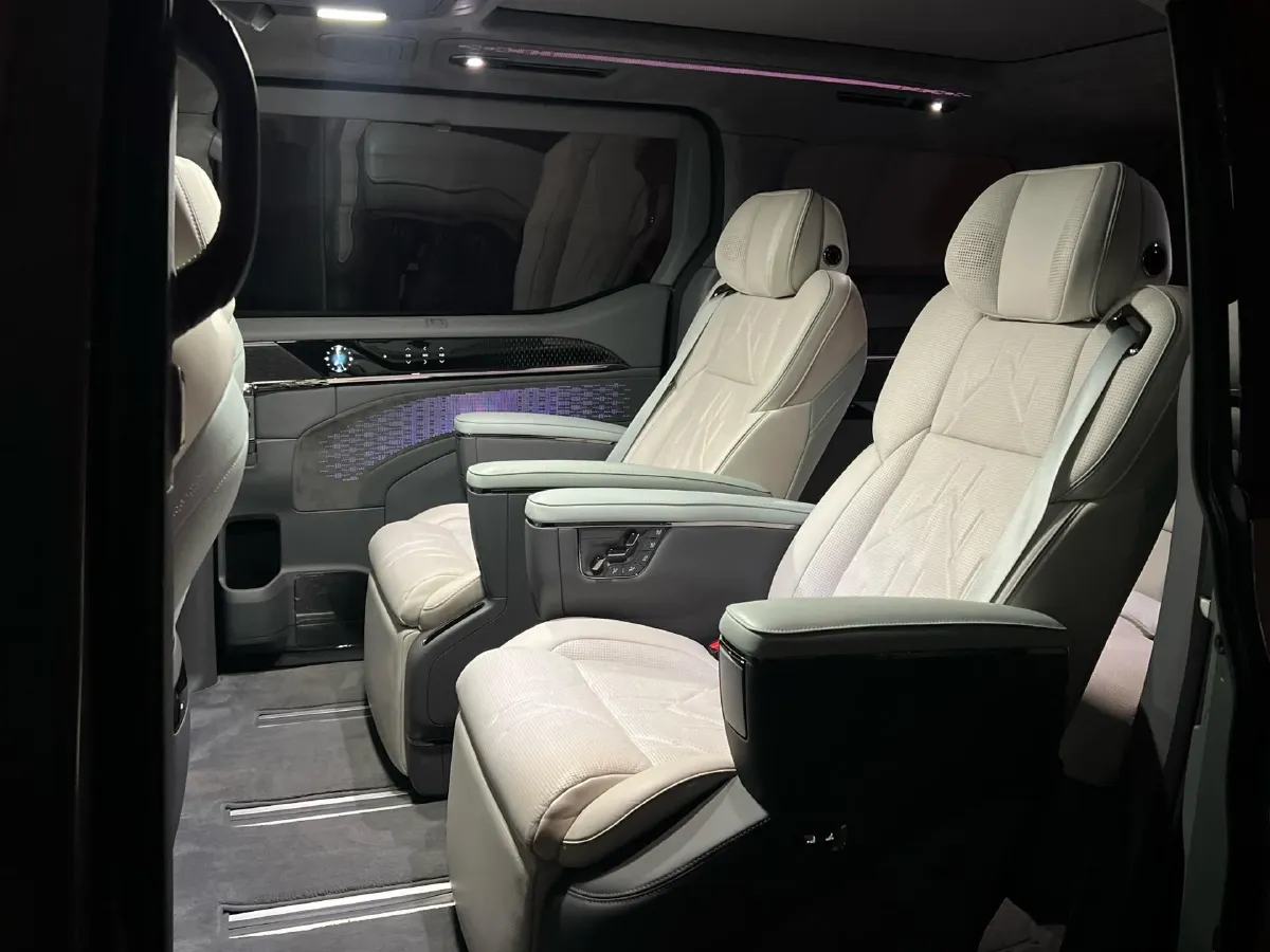 2024 Zeekr 009 BEV 108KWH,autocango,china used car exporter,china ev exporter,chinese used car exporter,chinese used ev exporter