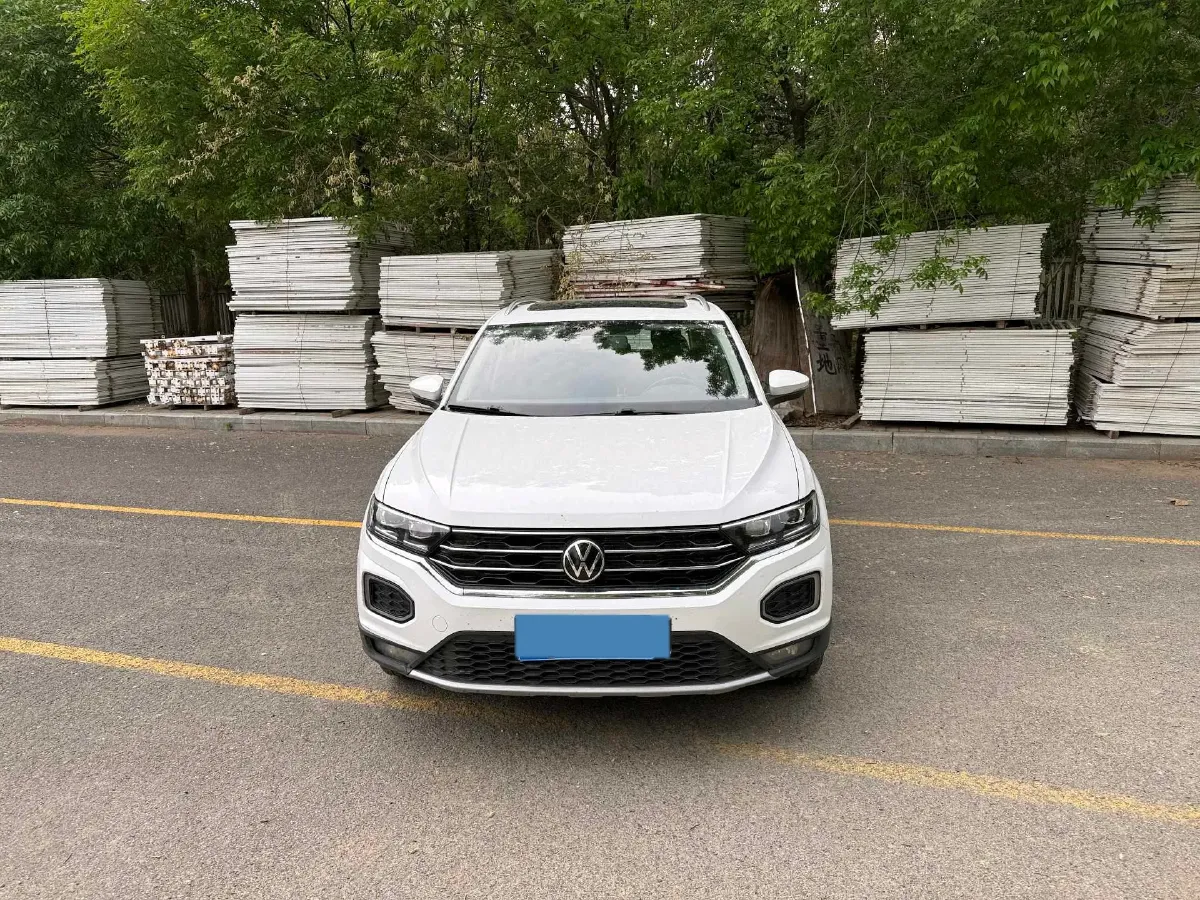 2022 Volkswagen T-Roc 1.4T 150HP L4 7DCT,autocango,china used car exporter,china ev exporter,chinese used car exporter,chinese used ev exporter