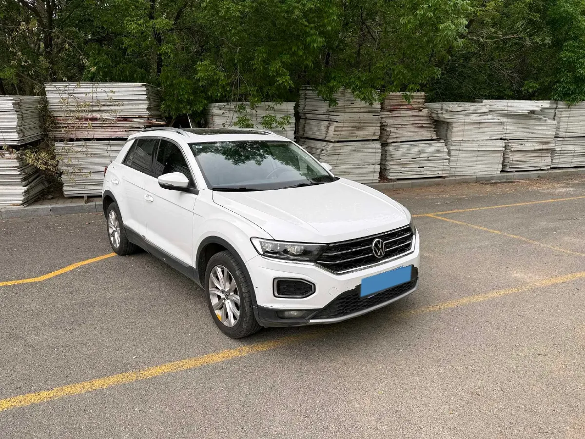 2022 Volkswagen T-Roc 1.4T 150HP L4 7DCT,autocango,china used car exporter,china ev exporter,chinese used car exporter,chinese used ev exporter