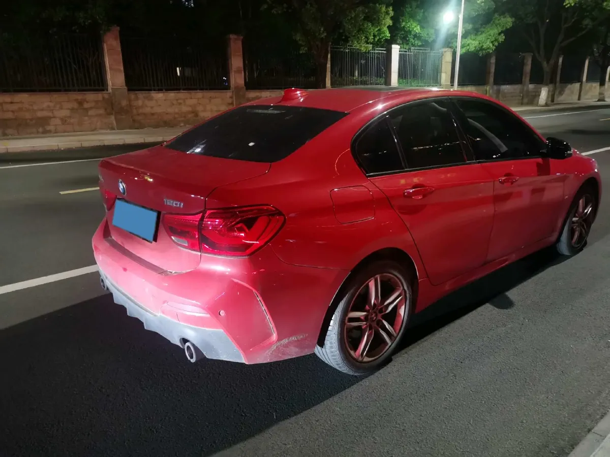 2022 BMW 1 Series 1.5T 140HP L3 7DCT,autocango,china used car exporter,china ev exporter,chinese used car exporter,chinese used ev exporter