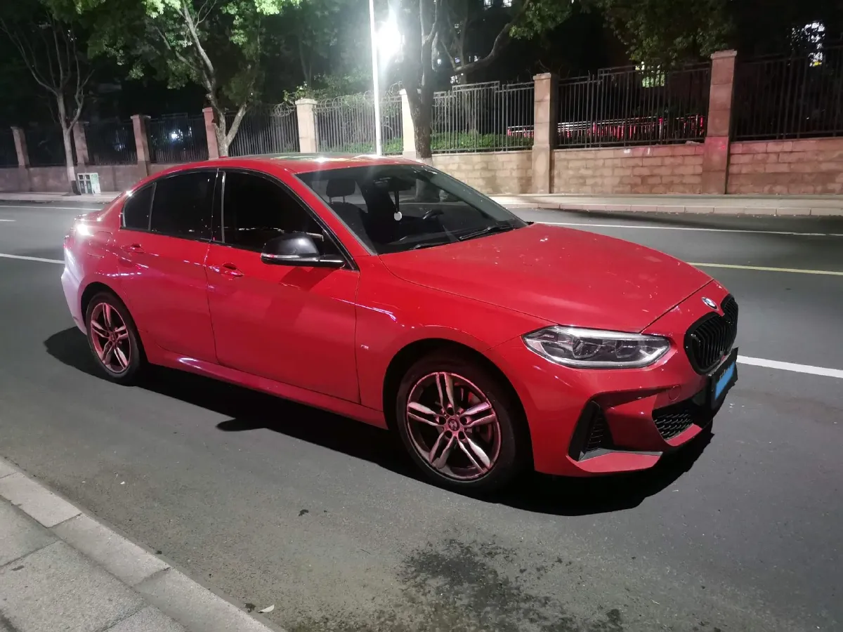 2022 BMW 1 Series 1.5T 140HP L3 7DCT,autocango,china used car exporter,china ev exporter,chinese used car exporter,chinese used ev exporter